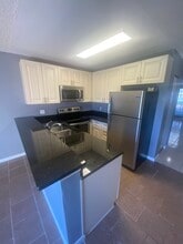11303 Grandville Dr in Temple Terrace, FL - Building Photo - Building Photo