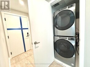 770 Whitlock Ave in Milton, ON - Building Photo - Building Photo