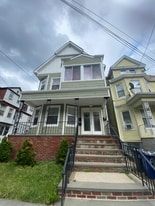 48 Hazelwood Ave, Unit Apt 1 in Newark, NJ - Building Photo