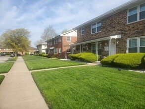 1424 E 156th St in Dolton, IL - Foto de edificio - Building Photo