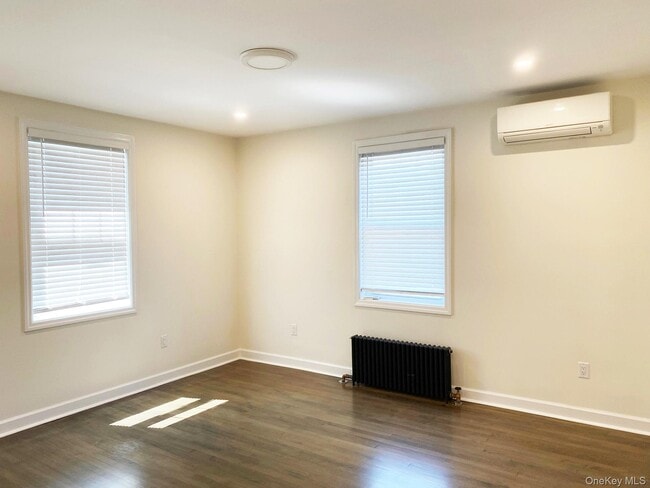10 Marble Ave in Pleasantville, NY - Building Photo - Building Photo