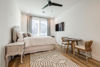 412 N Nagle St in Houston, TX - Building Photo - Building Photo