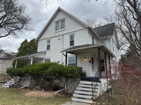 211 Cornell St in Ithaca, NY - Building Photo