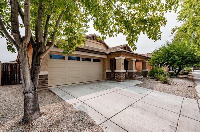 17571 W Eugene Ter in Surprise, AZ - Foto de edificio - Building Photo