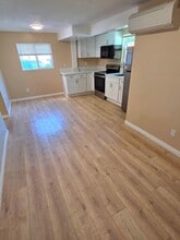 3016 S West View St in Los Angeles, CA - Building Photo - Building Photo