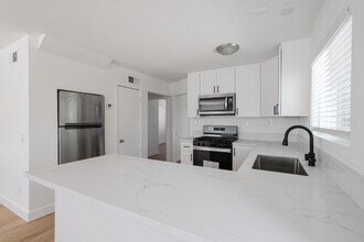 5191 Alumni Pl in San Diego, CA - Building Photo - Building Photo