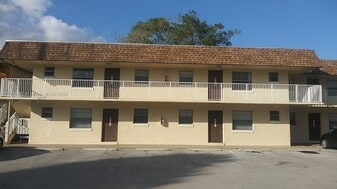 4775 NW 9th Dr, Unit 1