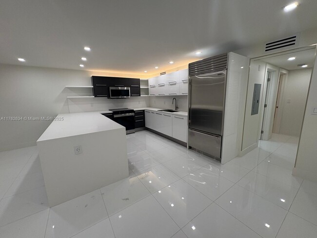 11855 NE 19th Dr in North Miami, FL - Building Photo - Building Photo