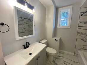 2 Cottage St, Unit 1 in Boston, MA - Building Photo - Building Photo