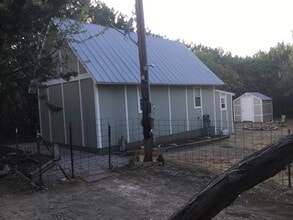 1757 Co Rd 201 in Liberty Hill, TX - Building Photo - Building Photo