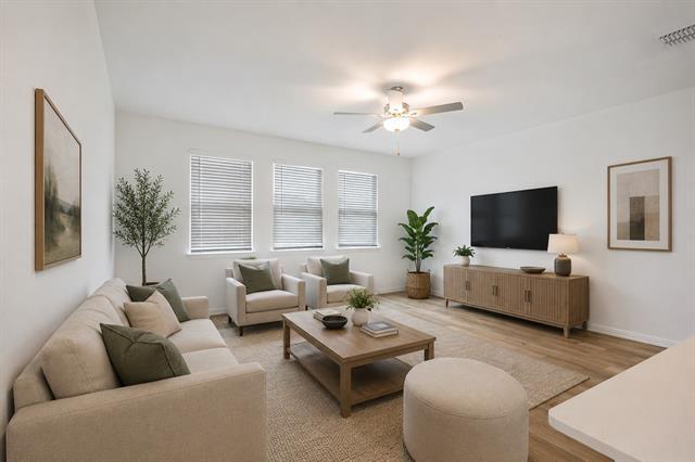 property at 1001 Rosewood St