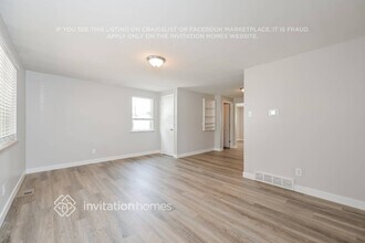 2748 W Iowa Ave in Denver, CO - Foto de edificio - Building Photo