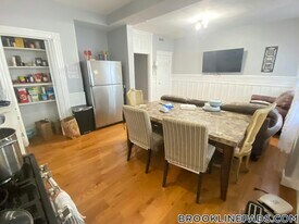 1890 Beacon St, Unit 2 in Brookline, MA - Building Photo