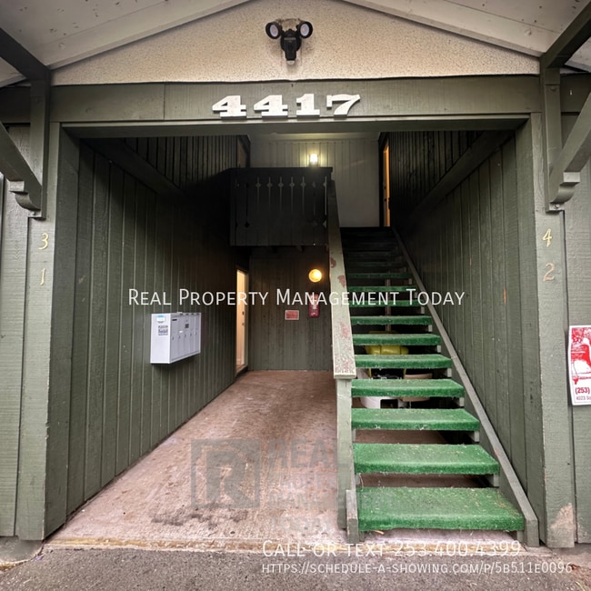 4417 76th Ave W in University Place, WA - Building Photo - Building Photo