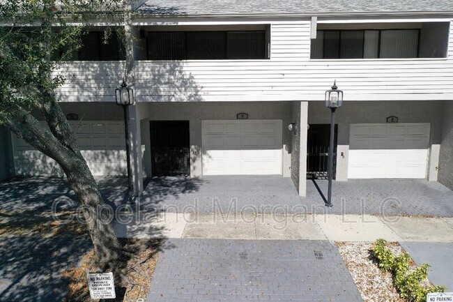 301 2nd St N in St. Petersburg, FL - Building Photo - Building Photo