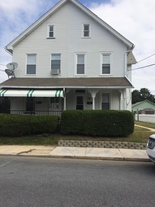 1619 Washington Ave in Northampton, PA - Building Photo