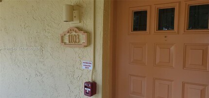 1103 Coral Club Dr in Coral Springs, FL - Building Photo - Building Photo