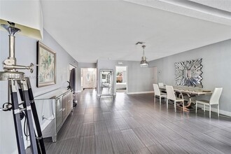 2534 Monroe St in Hollywood, FL - Building Photo - Building Photo