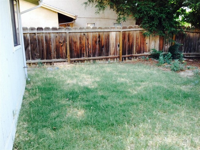 1145 Rickey Dr in Yuba City, CA - Building Photo - Building Photo