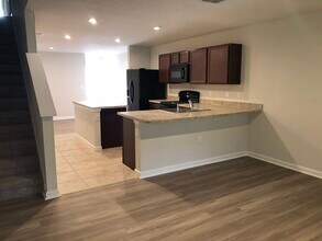 5941 Creekside Crossing Dr in Jacksonville, FL - Building Photo - Building Photo