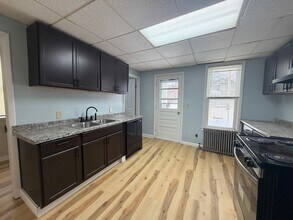 27-29 Montgomery Ave in Pittsfield, MA - Building Photo - Building Photo