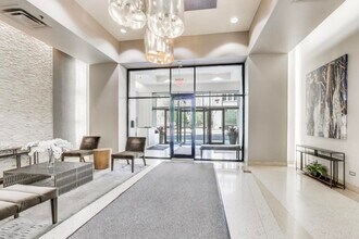 435 W Erie St, Unit 908 in Chicago, IL - Building Photo - Building Photo