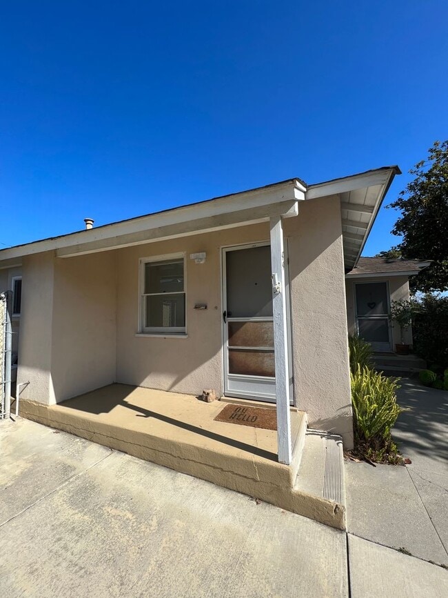 44 N Joanne Ave in Ventura, CA - Building Photo - Building Photo