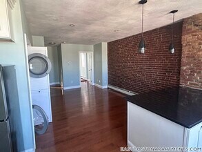 349 Sumner St in Boston, MA - Building Photo - Building Photo