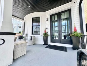8 Duncan Ct in Jersey City, NJ - Building Photo - Building Photo