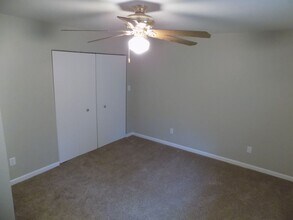 534 E 17th St, Unit 1 in Lockport, IL - Building Photo - Building Photo