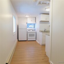 405 Cypress St in Liverpool, NY - Building Photo - Building Photo