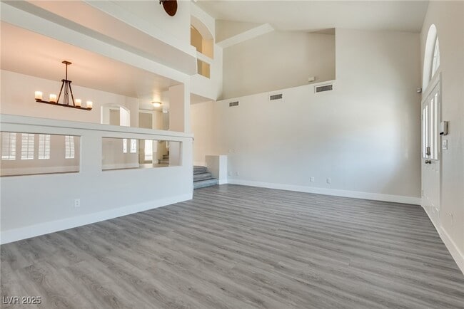property at 3913 Diamond Ridge St