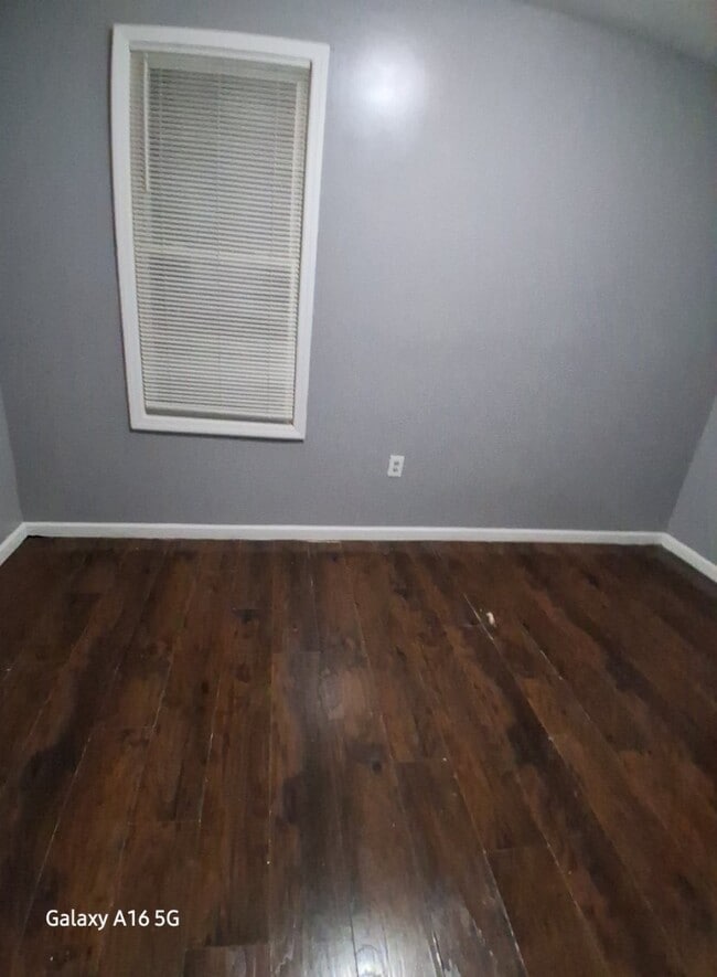 82 2nd St