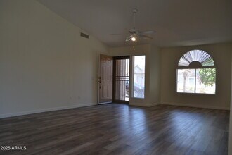 6800 S Oakmont Dr in Chandler, AZ - Building Photo - Building Photo