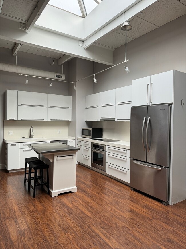 246 E Main St, Unit 302