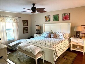 12331 Notting Hill Ln-Unit -19 in Bonita Springs, FL - Building Photo - Building Photo