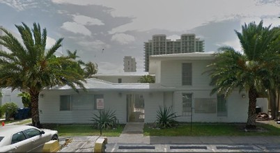 7937 West Dr in Miami Beach, FL - Building Photo - Building Photo