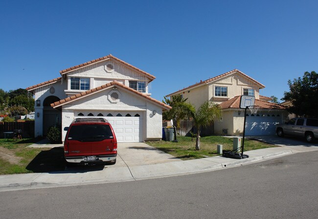 1114-1149 Cochise Ct in Vista, CA - Building Photo - Building Photo