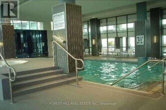 225 Sherway Gardens Rd in Toronto, ON - Building Photo - Building Photo