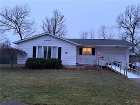 40 Sweetwood Dr N in Buffalo, NY - Building Photo
