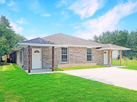 2114 Charles Whitlow Ave in Lawton, OK - Building Photo