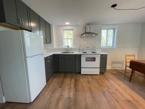 74 Battle Ave in Castine, ME - Building Photo - Building Photo