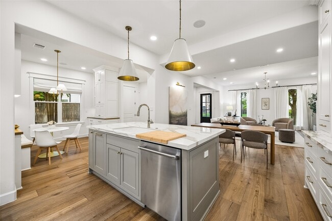 property at 2031 Sheridan St