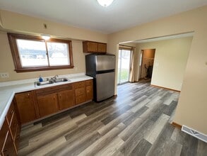 4528 Plumbrook Dr in Canfield, OH - Building Photo - Building Photo