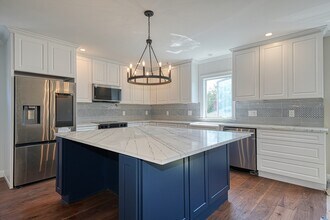 369 Grant St in Framingham, MA - Building Photo - Building Photo