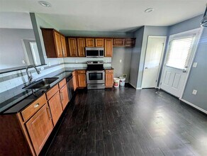 7909 Chumley Ln in Oklahoma City, OK - Building Photo - Building Photo