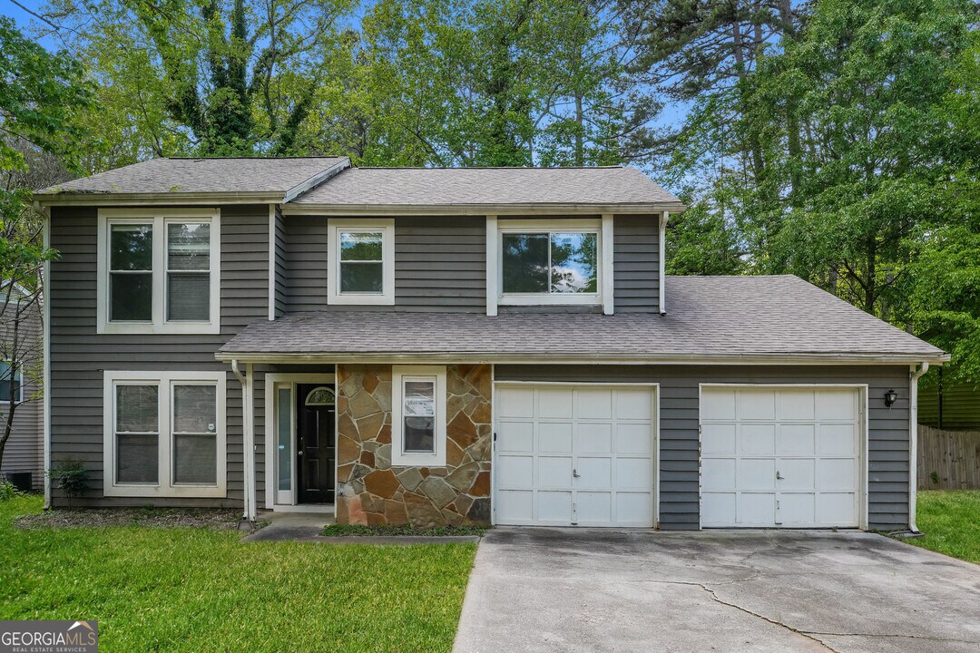 5329 Kelleys Creek Dr in Stone Mountain, GA - Building Photo