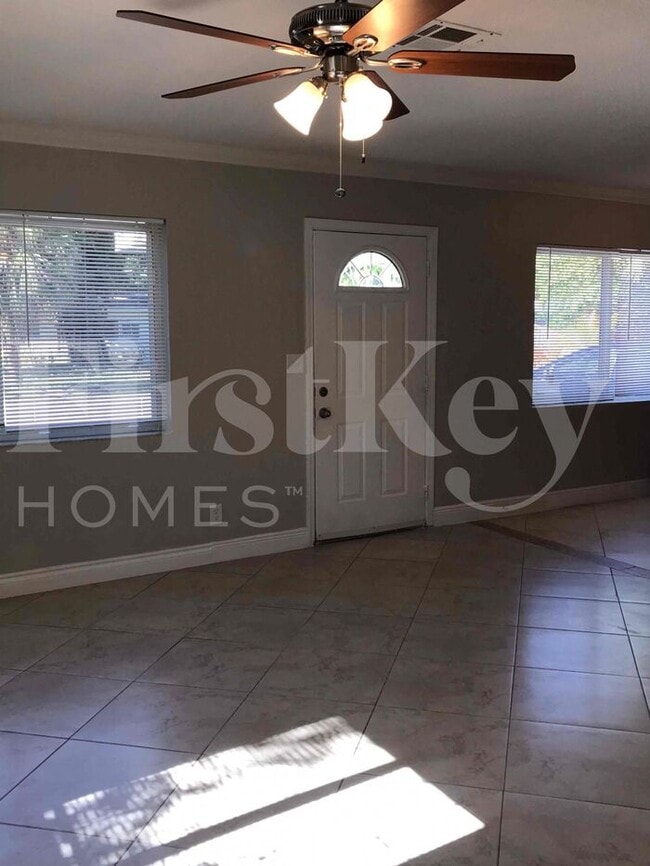 1128 NW 7th Terrace in Fort Lauderdale, FL - Building Photo - Building Photo