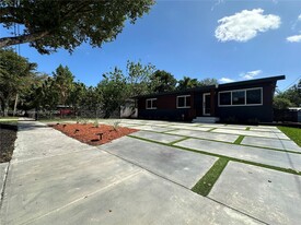 974 NE 145th St in North Miami, FL - Building Photo - Building Photo