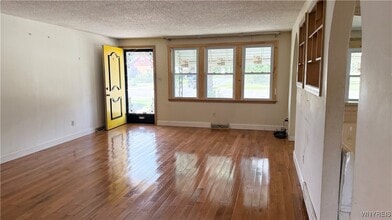 2547 William St in Buffalo, NY - Building Photo - Building Photo